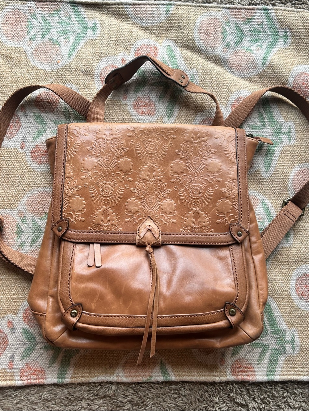 The Sak Ventura Leather
Convertible Backpack